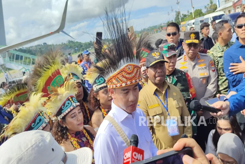 Drama Kunjungan Wapres ke Papua: Deddy Kritik, Gibran Disodorkan Ide Konsep Bernegara