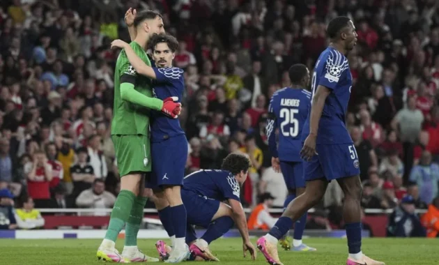 Drama Penjaga Gawang: De Gea Kembali ke Inggris, Mamardashvili Dirawat, Donnarumma Dihujat