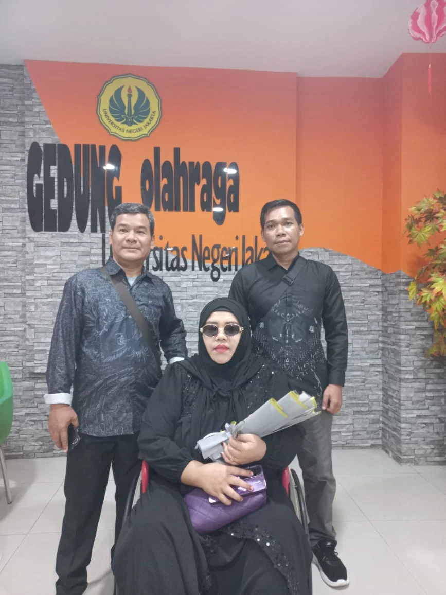 Drama UTBK di UNJ 2026: Orang Tua Menanti, Peserta Deg‑degan, dan Kisah Wisudawan Terbaik yang Menginspirasi