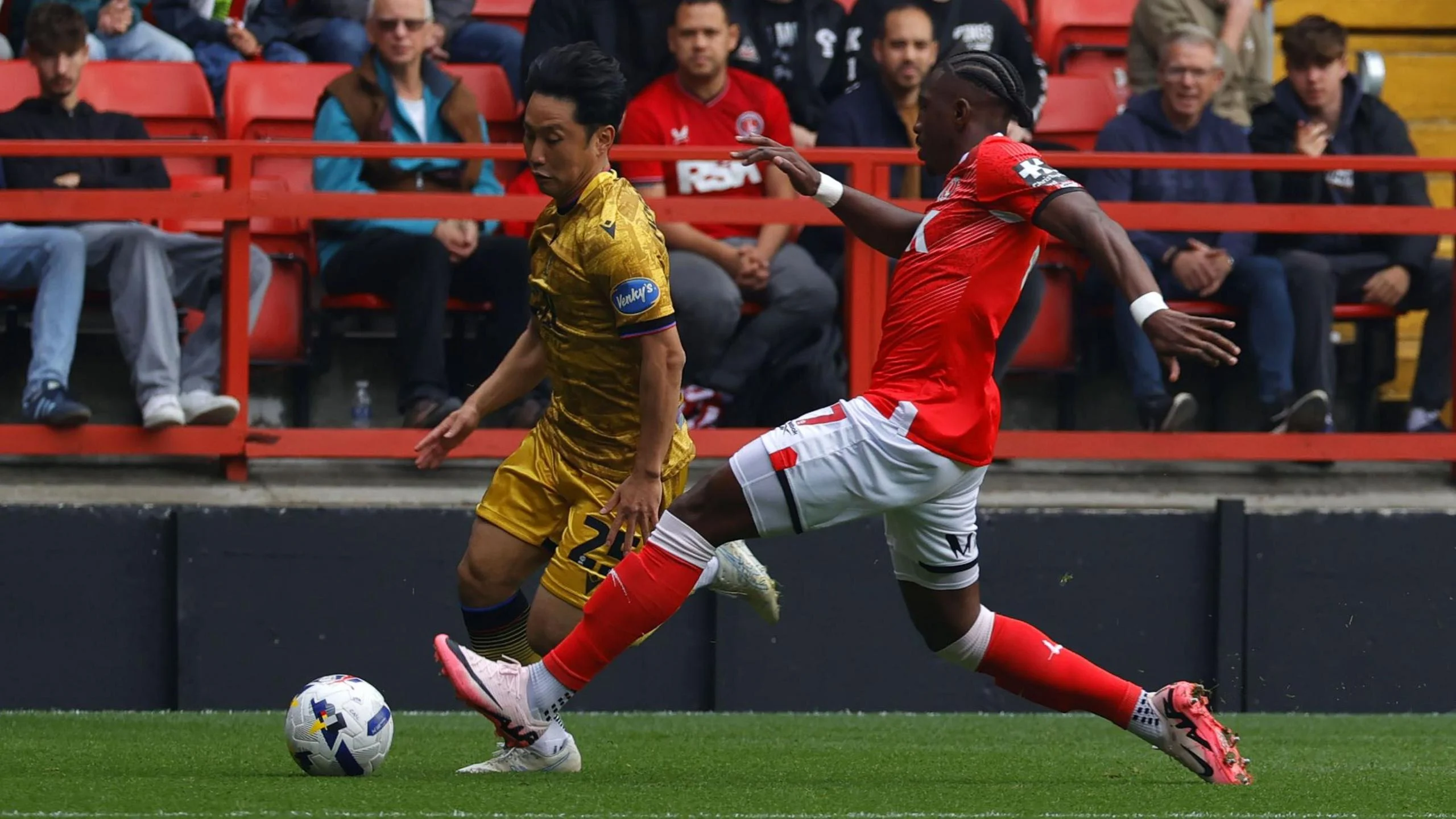 Eks-Pemain Southampton Jadi Target Ganda: Blackburn Rovers dan Charlton Athletic Siap Membidik Will Ferry