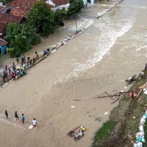 Empat Kecamatan di Demak Dilanda Banjir, Pengungsi Terus Bertambah