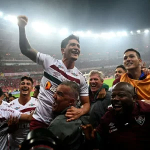 Fans Fluminense Geliat di Carlos Castilho CT Usai Kekalahan Mengejutkan di Libertadores