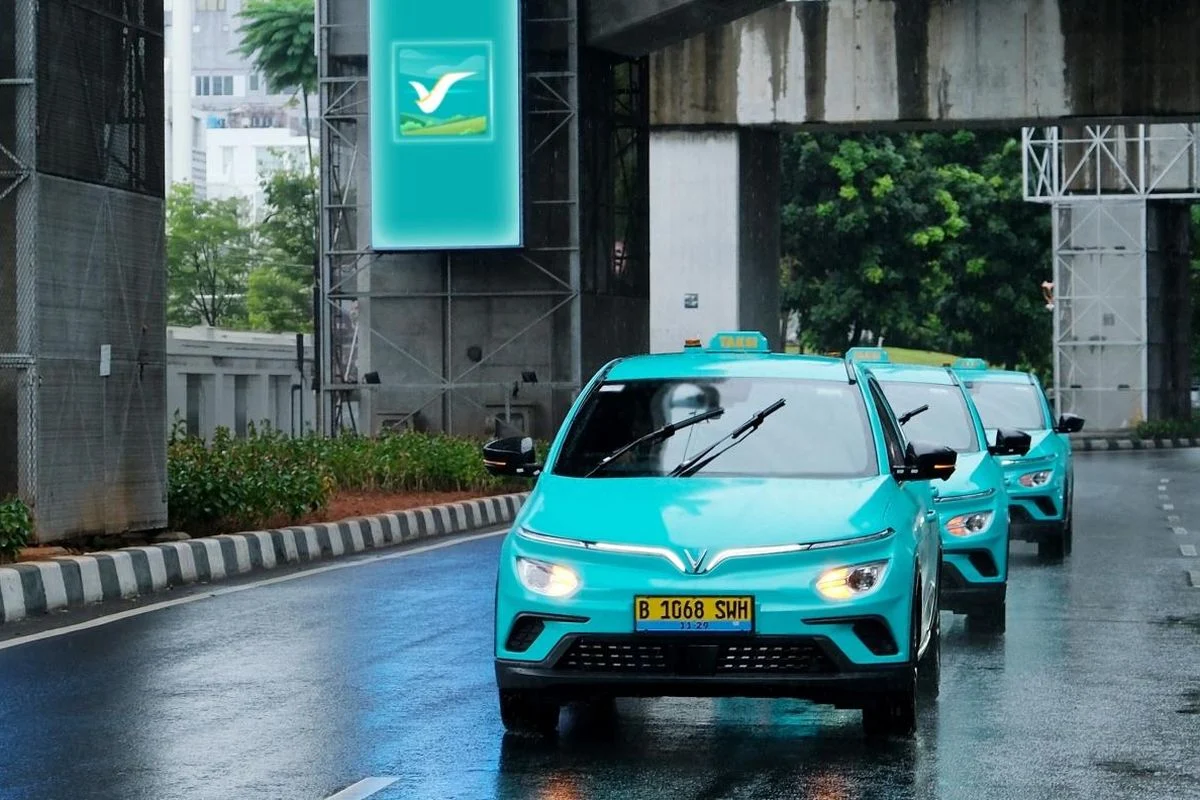 Fokus Tangani Kecelakaan di Perlintasan Sebidang Jalan Ampera, Polisi Periksa Sopir Taksi Listrik Green SM