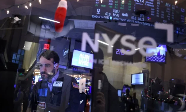 Gejolak Wall Street: Indeks Turun, Ketegangan Iran Mengguncang Pasar Global