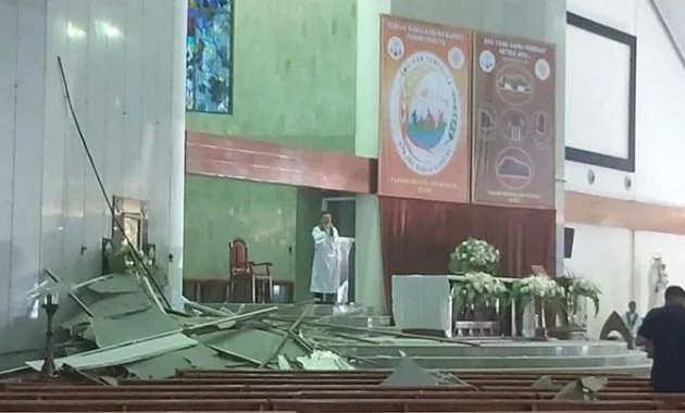 Gempa M 6,4 Sulawesi Utara: Plafon Gereja BHKY Rumengkor Runtuh Jelang Misa Kamis Putih