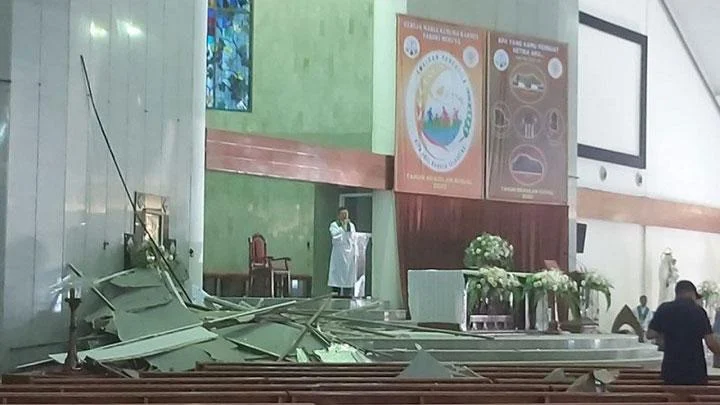 Gempa M 6,4 Sulawesi Utara: Plafon Gereja BHKY Rumengkor Runtuh Jelang Misa Kamis Putih