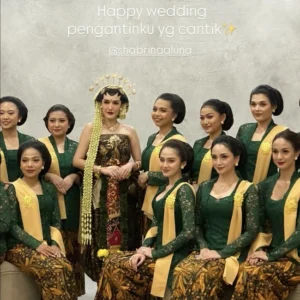 Glamor Pink! Bridesmaid Syifa Hadju Tampil Kompak di Luncheon Pernikahan