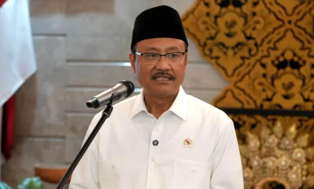 Gus Ipul Siapkan Skema Baru: PT Pos Tak Hanya Antar Bansos, Tapi Juga Berdayakan KPM, Cek Detailnya Gus Ipul Siapkan Skema Baru: PT Pos Tak Hanya Antar Bansos, Tapi Juga Berdayakan KPM, Cek Detailnya