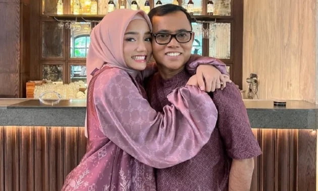 Haji Faisal Desak Netizen Hentikan "Jodoh-Jodohan" Fuji dengan Reza Arap, Ini Alasannya