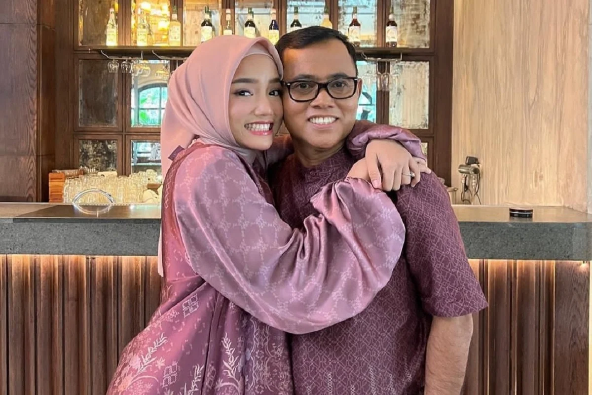 Haji Faisal Desak Netizen Hentikan "Jodoh-Jodohan" Fuji dengan Reza Arap, Ini Alasannya