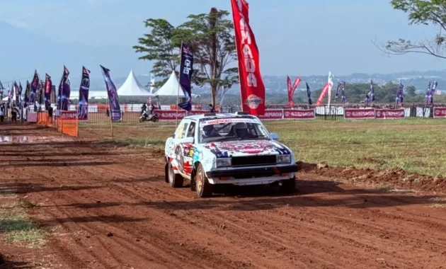Halo Dayak HRX Kalteng Menggila di Semarang! Dua Mobil, Dua Podium di Kejurnas Offroad 2026