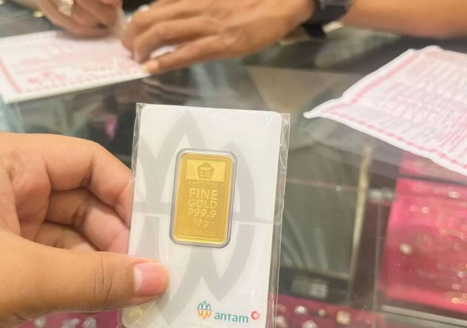 Harga Buyback Emas Antam Tetap Stabil pada Sabtu 4 April 2026, Peluang dan Implikasi Pajak