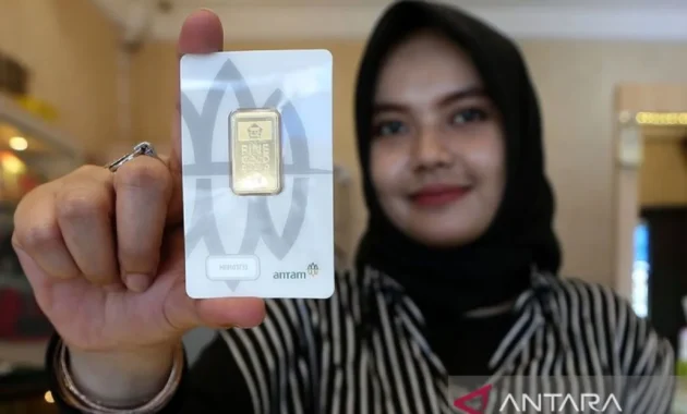 Harga Emas Antam Melonjak Rp75.000: Kini Rp2.902.000 per Gram, Apa Penyebabnya? Harga Emas Antam Melonjak Rp75.000: Kini Rp2.902.000 per Gram, Apa Penyebabnya?