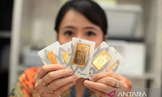 Harga Plastik Meroket, Dari Rp240 Ribu Jadi Rp400 Ribu per Dus – Toko di Sukoharjo Sepi Pembeli Harga Plastik Meroket, Dari Rp240 Ribu Jadi Rp400 Ribu per Dus – Toko di Sukoharjo Sepi Pembeli