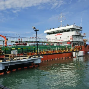 Hindari Timur Tengah, 40% Kapal Global Kini Isi BBM di Bunker Mauritius