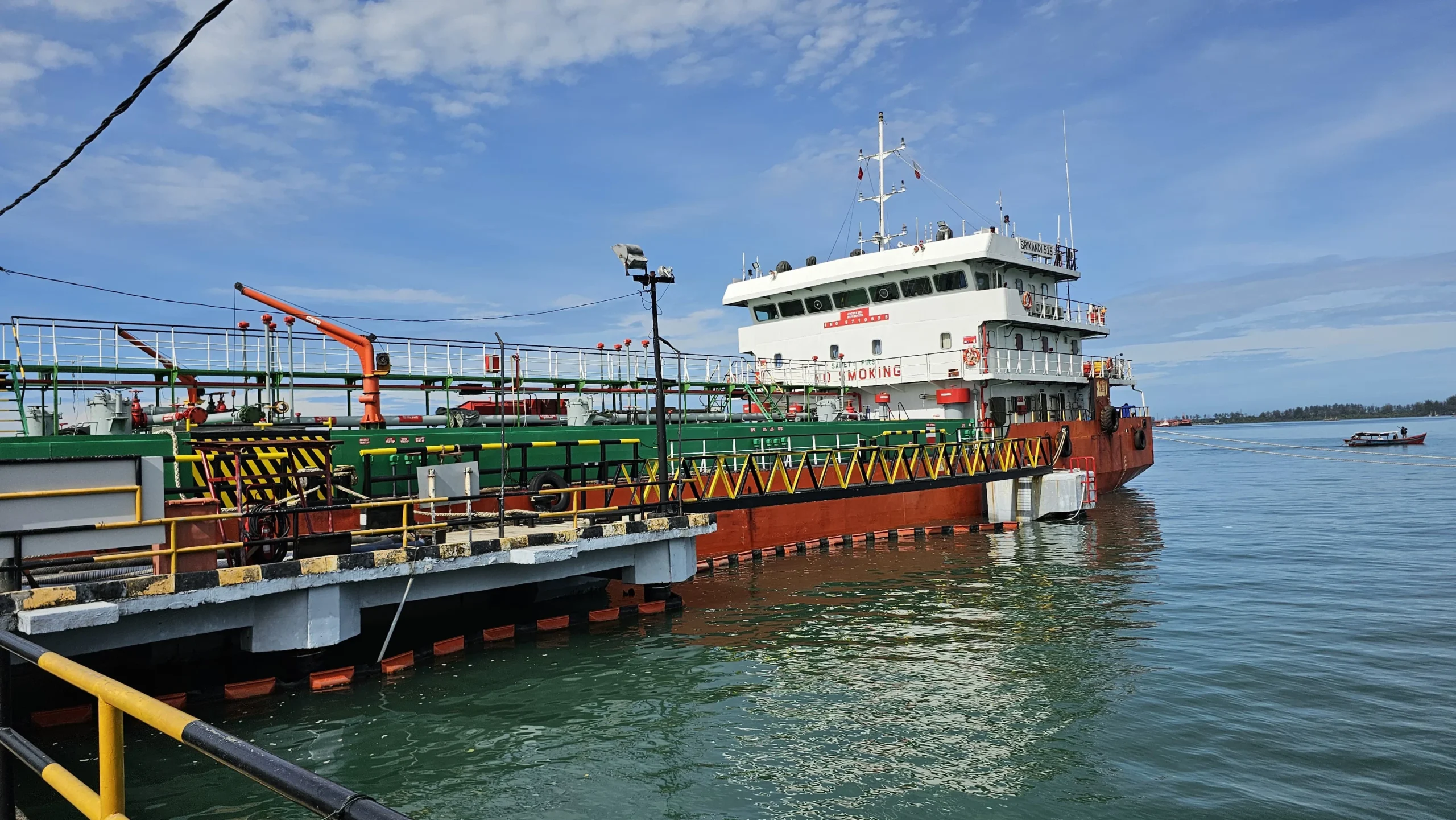 Hindari Timur Tengah, 40% Kapal Global Kini Isi BBM di Bunker Mauritius