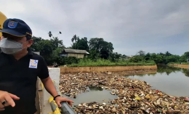 Imbas Kali Pesanggrahan Meluap, Akses Jalan Penghubung Cinere-Pondok Cabe Terputus