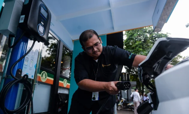 INDEF: Biofuel Jadi Jembatan Transisi Menuju Kendaraan Listrik