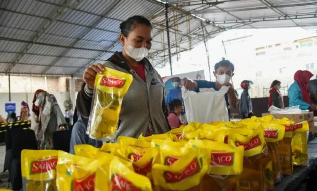 INDEF: Lonjakan Biaya Plastik Picu Kenaikan Harga Minyak Goreng, Potensi Penurunan Daya Beli Masyarakat
