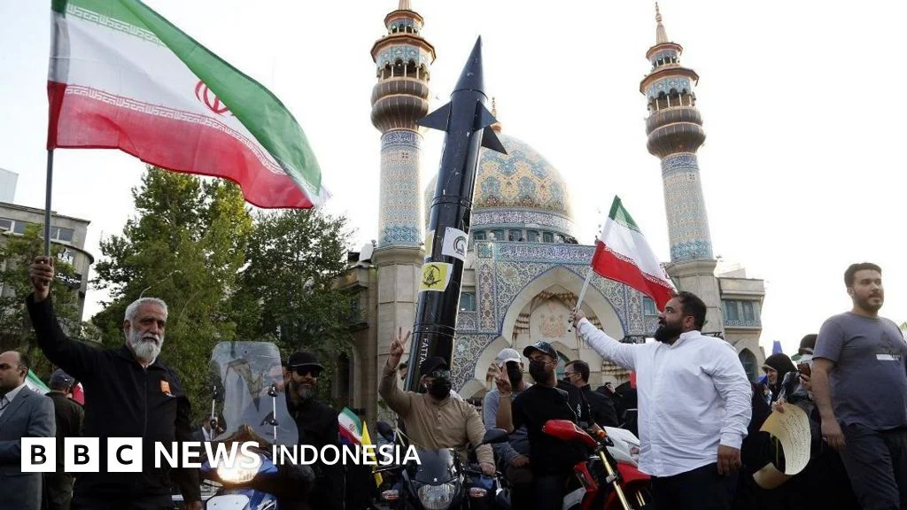 Iran dan Hizbullah Serang Israel Menjelang Paskah: Jutaan Warga Mengungsi ke Tempat Perlindungan Darurat