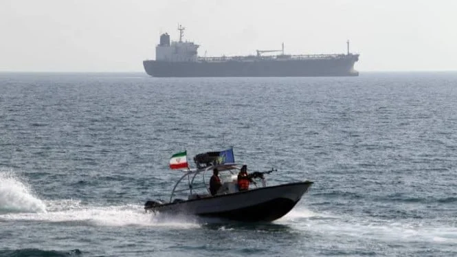 Iran Izinkan Kapal-kapal Irak Bebas Lewati Selat Hormuz