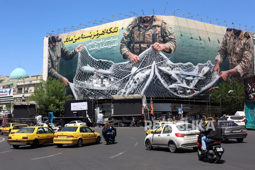 Iran Siapkan Senjata Canggih Baru untuk Bakar Kapal-Kapal AS