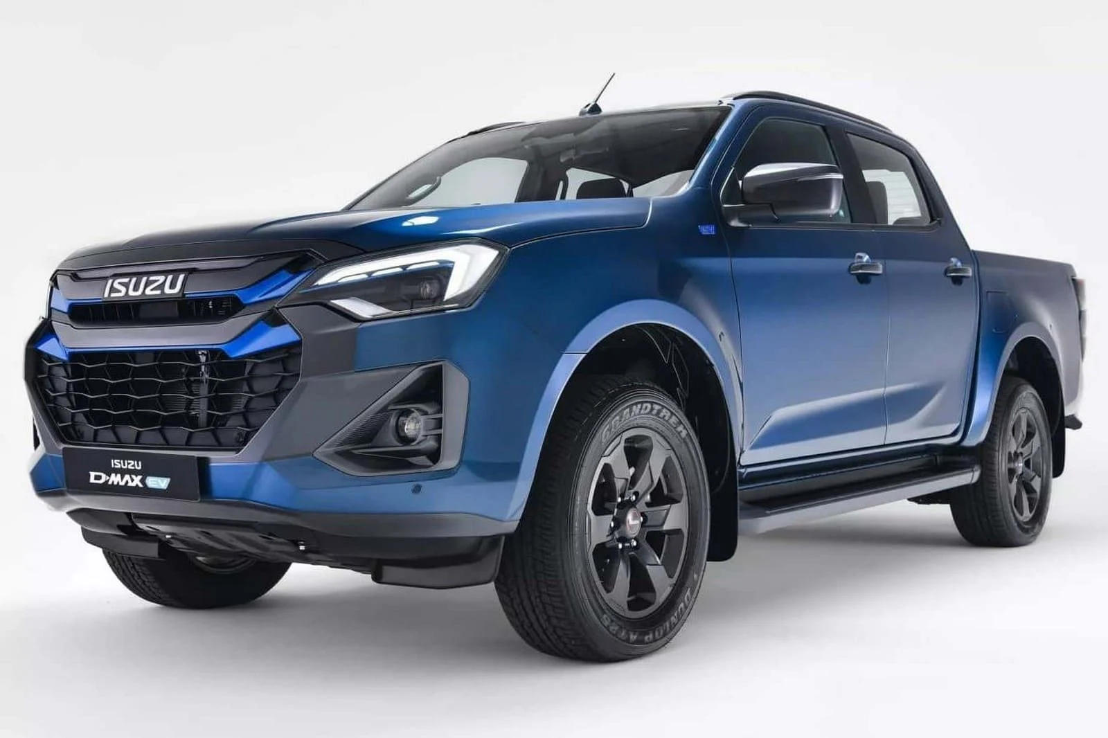 Isuzu Bocorkan Varian Baru di GIICOMVEC 2026: D‑Max Bergaya Baru dan Traga AC Siap Menaklukkan Pasar