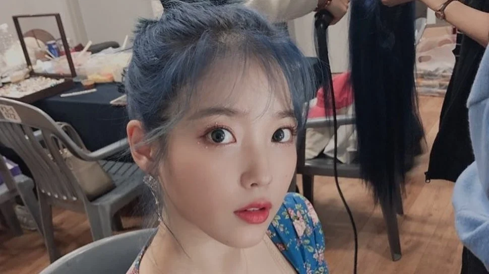 IU Ungkap Sumber Inspirasi Lagu dan Tampil Mendadak di 'I Live Alone' Bikin Penggemar Terpukau