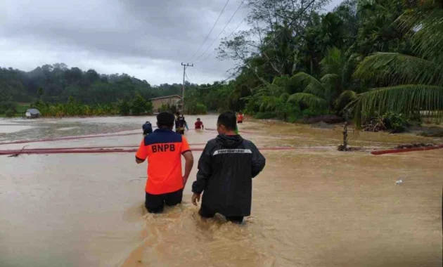 Jalan Provinsi Palembayan Agam Putus Akibat Curah Hujan Tinggi