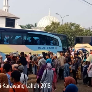 Jamaah Haji Asal Karawang Diberangkatkan dalam Lima Kloter