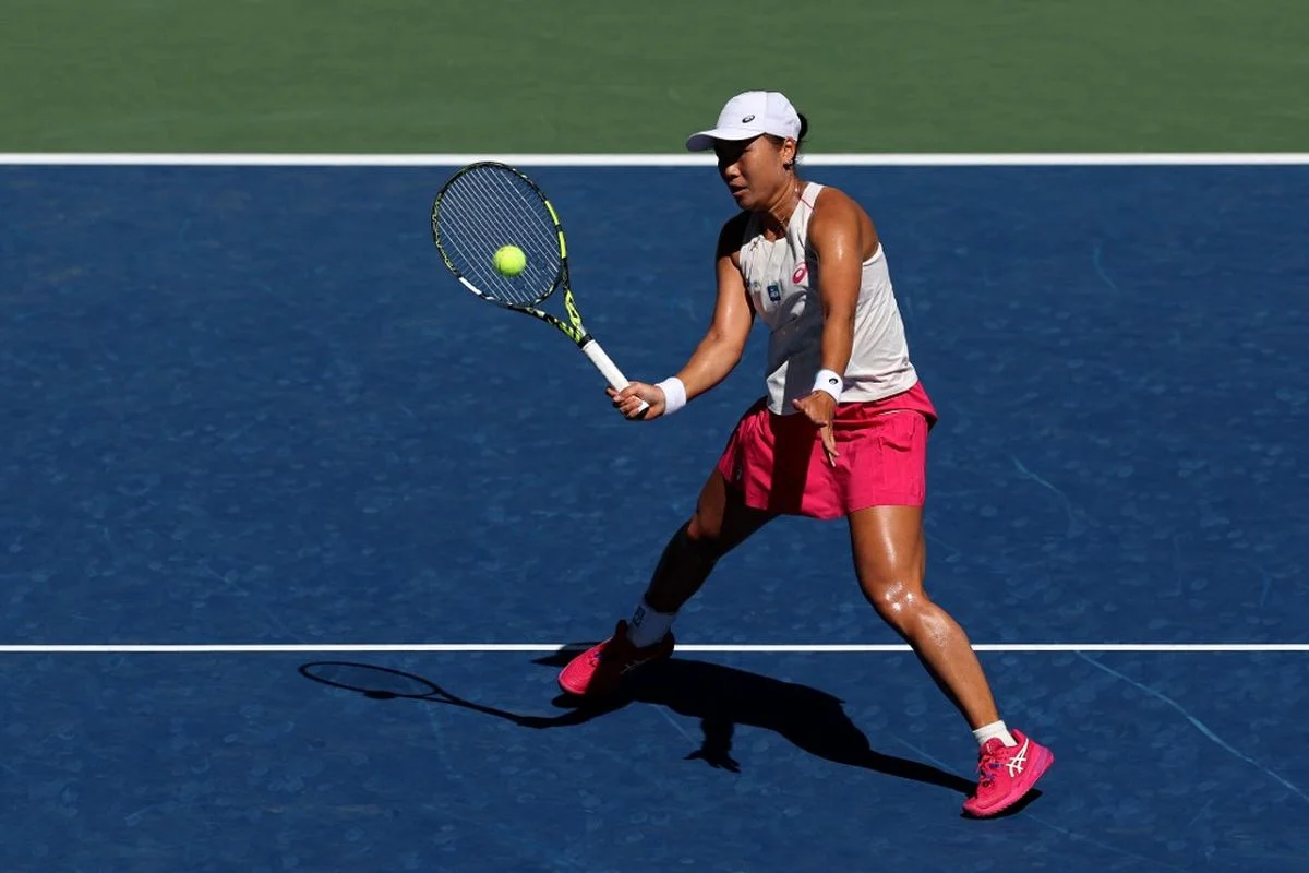 Janice Tjen Bawa Indonesia Unggul pada Laga Pembuka Piala Billie Jean King Grup I