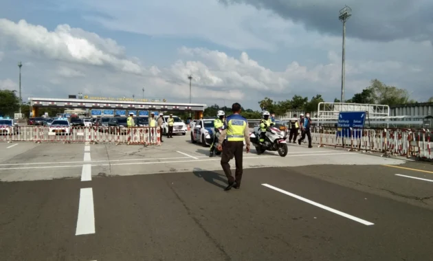 Jasamarga Hentikan Contraflow di Tol Jakarta-Cikampek