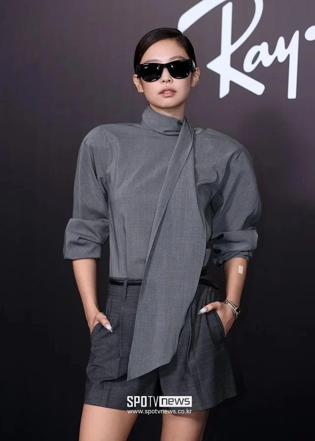 Jennie BLACKPINK Resmi Jadi Brand Ambassador Global Ray‑Ban, Gaya Ikoniknya Memukau Dunia