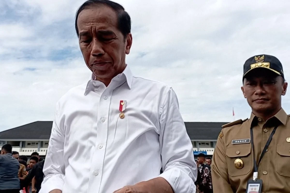 JK Pamerkan Foto Jokowi Sungkem Dirinya Saat Hendak Maju Gubernur DKI: Saya yang Bawa dari Solo!