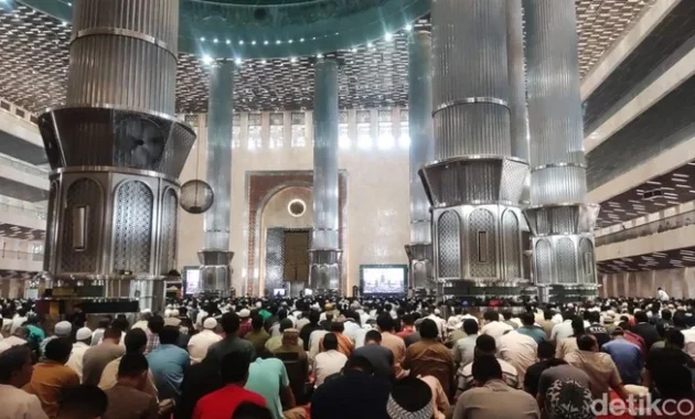 Jumat Agung di Gereja Katedral Jakarta Bertepatan dengan Salat Jumat di Masjid Istiqlal, Begini Suasananya