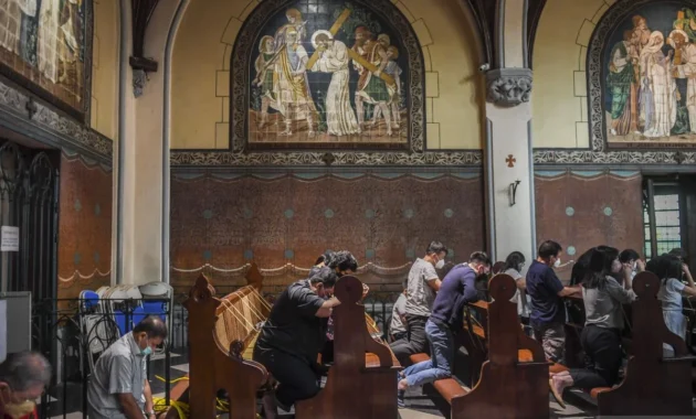 Jumat Agung, Katedral Jakarta Ajak Pemuda Miliki Iman di Tengah Krisis