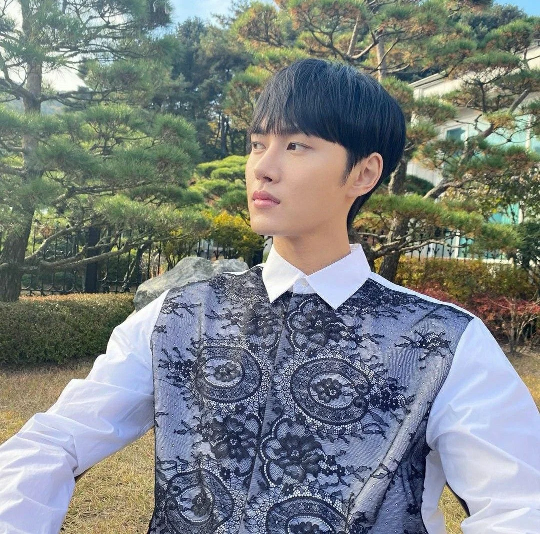 Kabar Bahagia! Lee Tae Ri Umumkan Akan Menikah Mei Mendatang