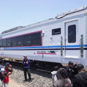 KAI: 240 penumpang KA Argo Bromo Anggrek selamat dari kecelakaan