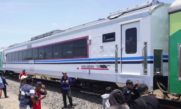 KAI: 240 penumpang KA Argo Bromo Anggrek selamat dari kecelakaan