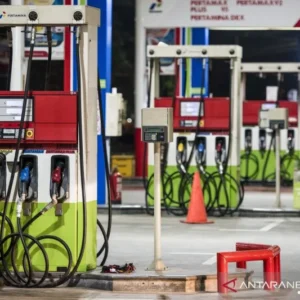 Kebijakan Pemerintah Indonesia Tahan Harga BBM di Tengah Gempuran Krisis Energi Global