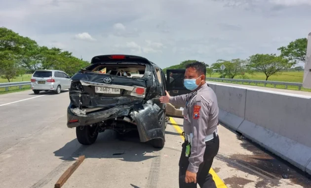 Kecelakaan Beruntun di Tol Ngawi‑Kertosono: Empat Kendaraan Tabrakan, Tiga Pengendara Luka‑Luka
