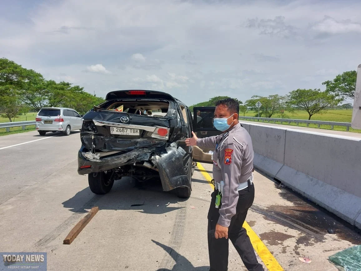 Kecelakaan Beruntun di Tol Ngawi‑Kertosono: Empat Kendaraan Tabrakan, Tiga Pengendara Luka‑Luka