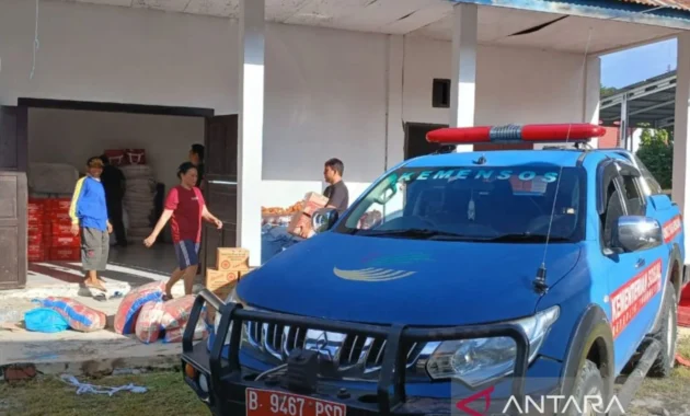 Kemensos Salurkan Paket Bantuan untuk 1.309 Korban Gempa Flores Timur