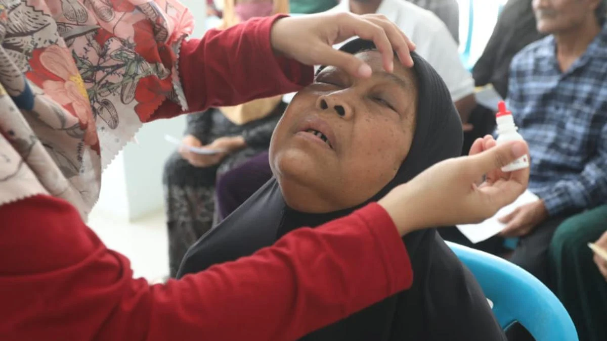 Kemensos Tingkatkan Kualitas Hidup Warga Lombok Tengah lewat Operasi Katarak
