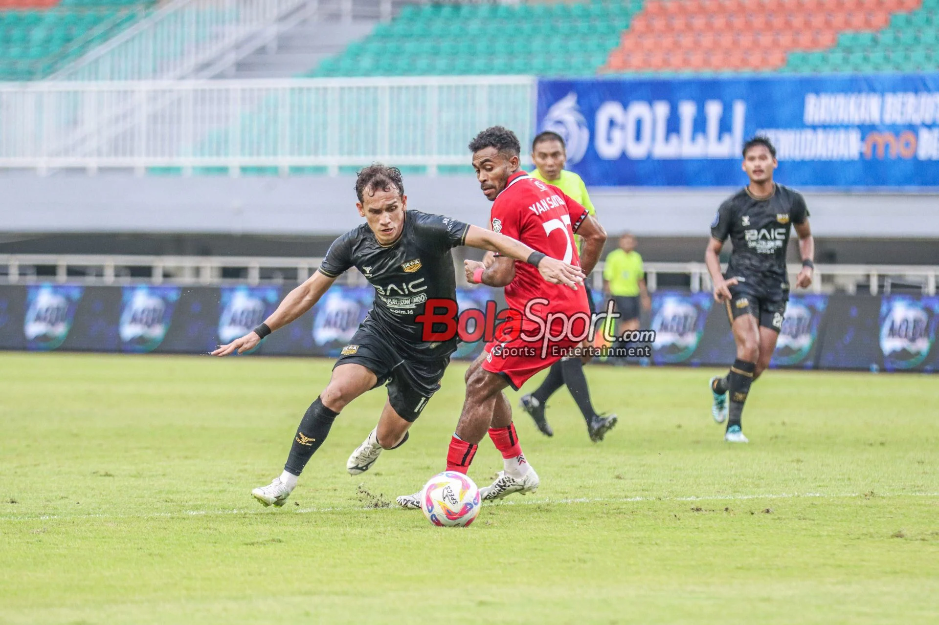 Klasemen Liga 1 Bergeser: Malut United Tertahan, Dewa United Menatap Papan Atas, Persija Penuh Senyum