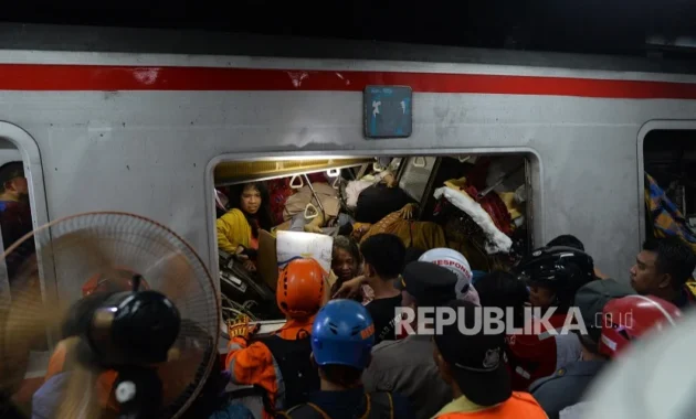 KNKT Turunkan Tim Investigasi Kecelakaan KA Argo Bromo dan KRL di Stasiun Bekasi Timur