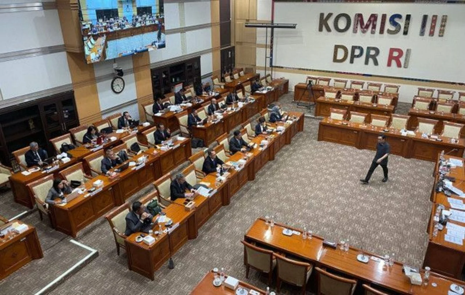 Komisi III DPR Minta Kejagung Evaluasi Kejari Karo dalam Satu Bulan Pasca Amsal Sitepu Dibebaskan