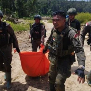 Korban Tewas Akibat Serangan AS di Jembatan B1 Karaj Meningkat ke 13 Orang