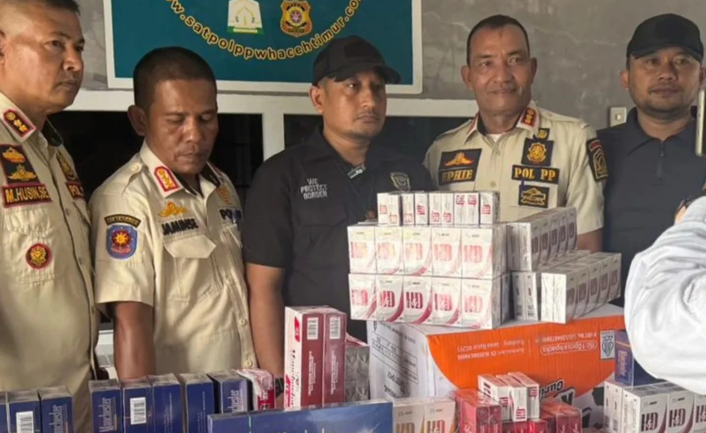 KPK Bongkar Suap Cukai Rokok: Haji Her Diperiksa, Emas Rp40,5 Miliar Disita