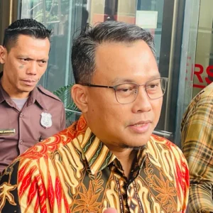 KPK Temukan Uang Ratusan Juta Usai Geledah Rumah Politikus PDIP Ono Surono di Bandung